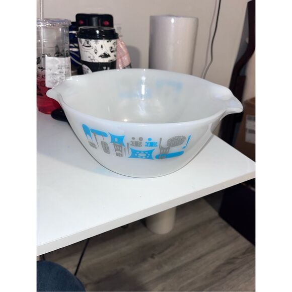 Vintage MCM Fire King Atomic Blue Heaven 10 inch bowl flawless - Picture 6 of 16